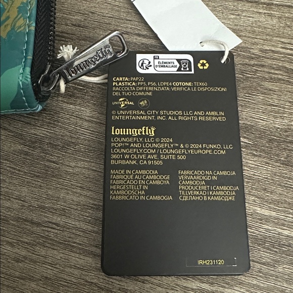 Universal Studios Loungefly wallet [Jurassic Park] - Picture 7 of 7